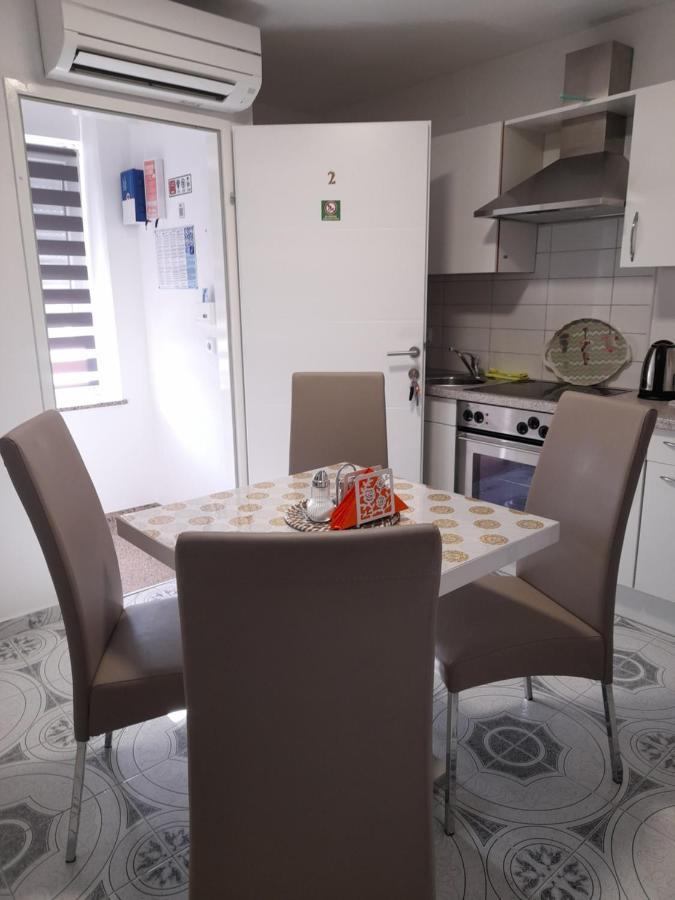 Apartments Donella Umag Ngoại thất bức ảnh
