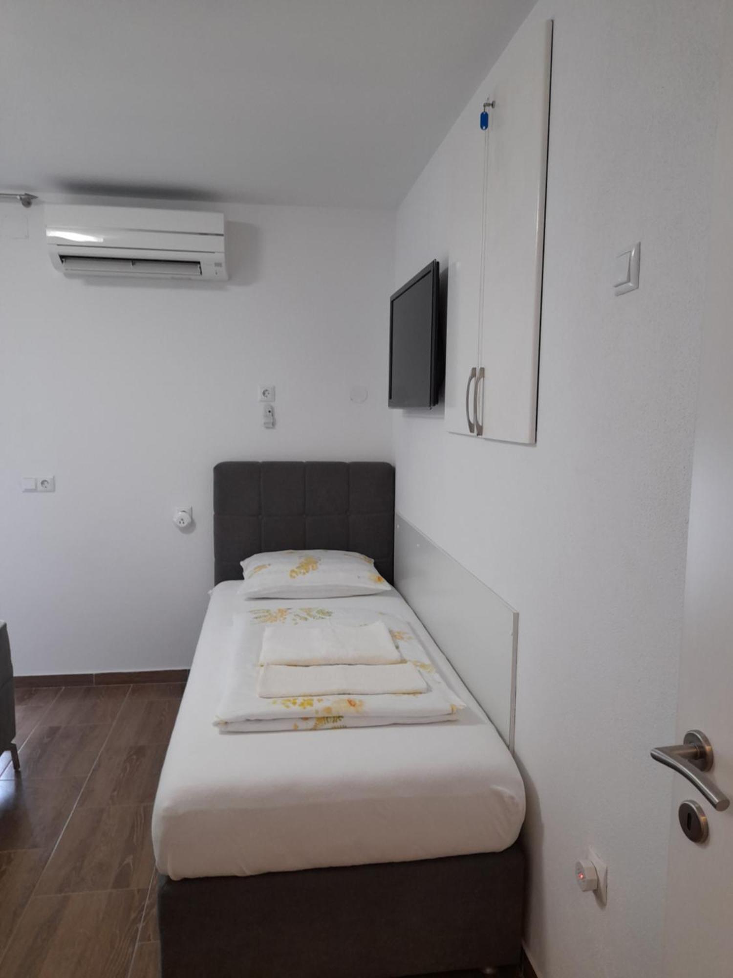 Apartments Donella Umag Ngoại thất bức ảnh