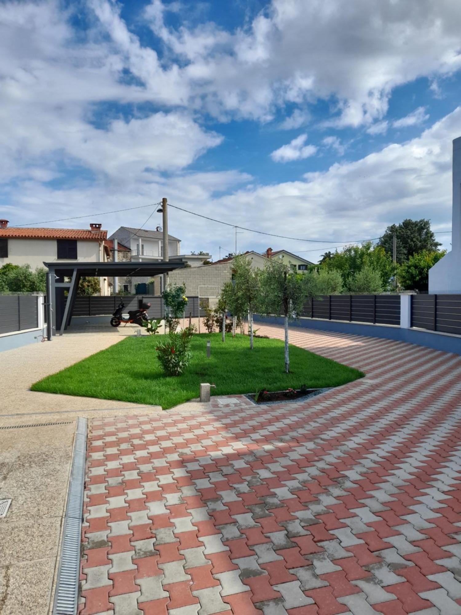 Apartments Donella Umag Ngoại thất bức ảnh